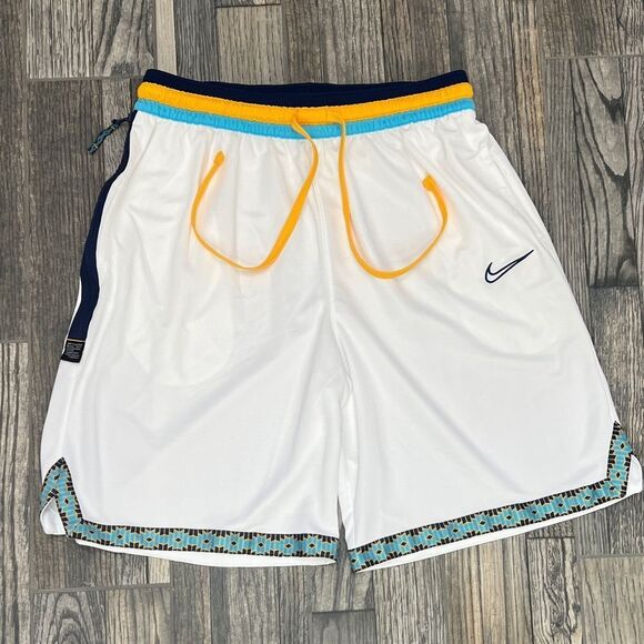 🏀 NIKE DNA Contrast Color Stitching Basketball Sports Shorts White XL - PERFECT - Picture 1 of 12